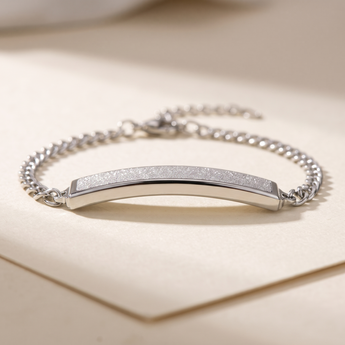 The VitalVibe bar is only 0.58 cm thin